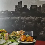 Bed & Breakfast Maison Civico 13 3*