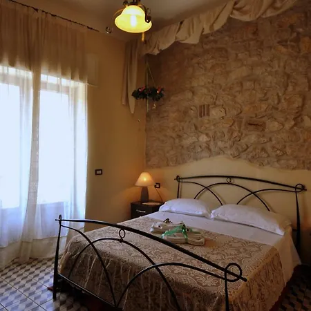 Maison Civico 13 Bed & Breakfast